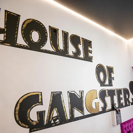 Hause Of Gangs Palanga