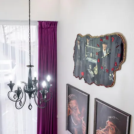 Apartment Hause Of Gangs