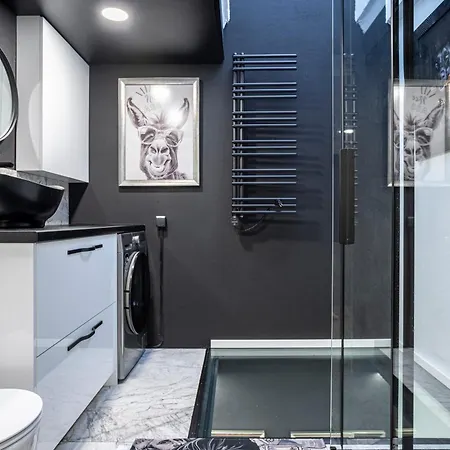 Hause Of Gangs Lejlighed