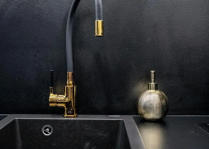 Hause Of Gangs شقة بالانغا